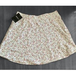 Floral Cream Mini Skater Skirt - TAGS ATTACHED